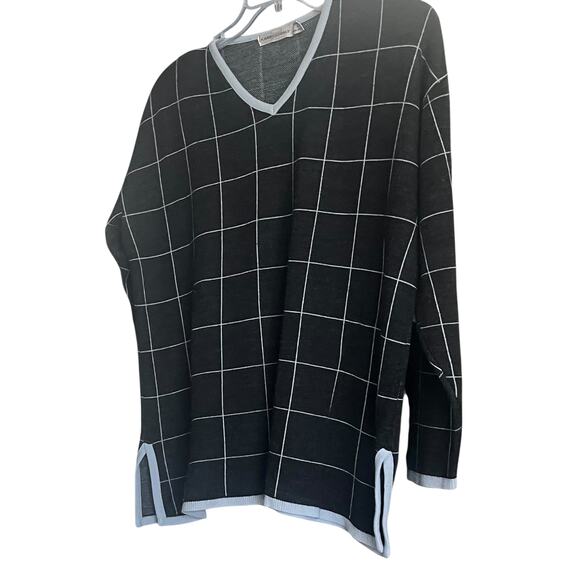 KAREN LESSLY LONG SLV V-NECK PULL-OVER SWEATSHIRT, WOMENS-L-GREY BLUE SQUARE GEO - Picture 4 of 12